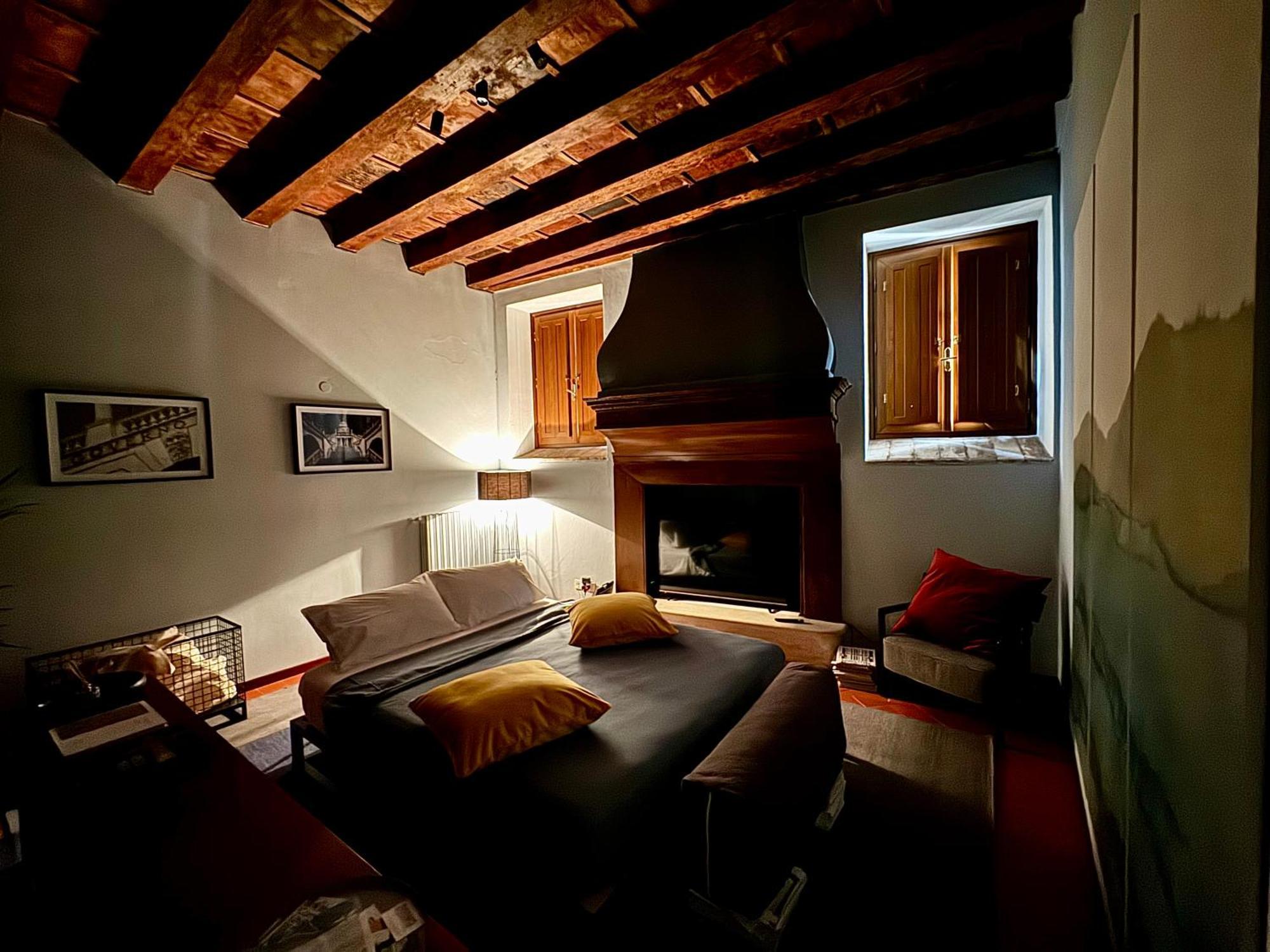 Appartement Dimora Legnazzi_A Gem In The Heart Of Brescia Extérieur photo